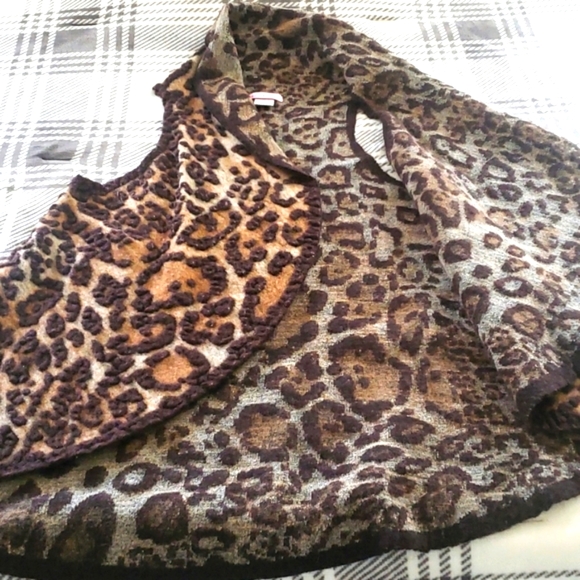 Alice V - Picture 8 of 9